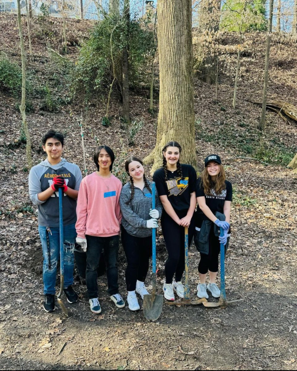 Leaving No Trace: NAHS environmental club works to clean up parks to honor Earth Day.
