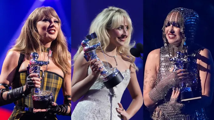 Singers Taylor Swift, Sabrina Carpenter, and Chappell Roan give speeches after winning an award for their category. 